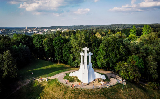 4_Trys kryziai_diena_vasara_Monika Krilaviciene.jpg